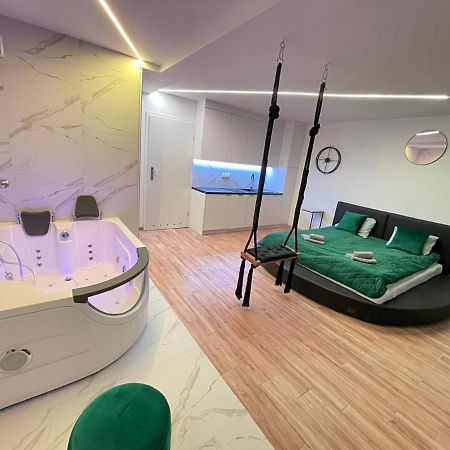 Yourapart Jacuzzi Przy Zamku Krolewskim ワルシャワ エクステリア 写真