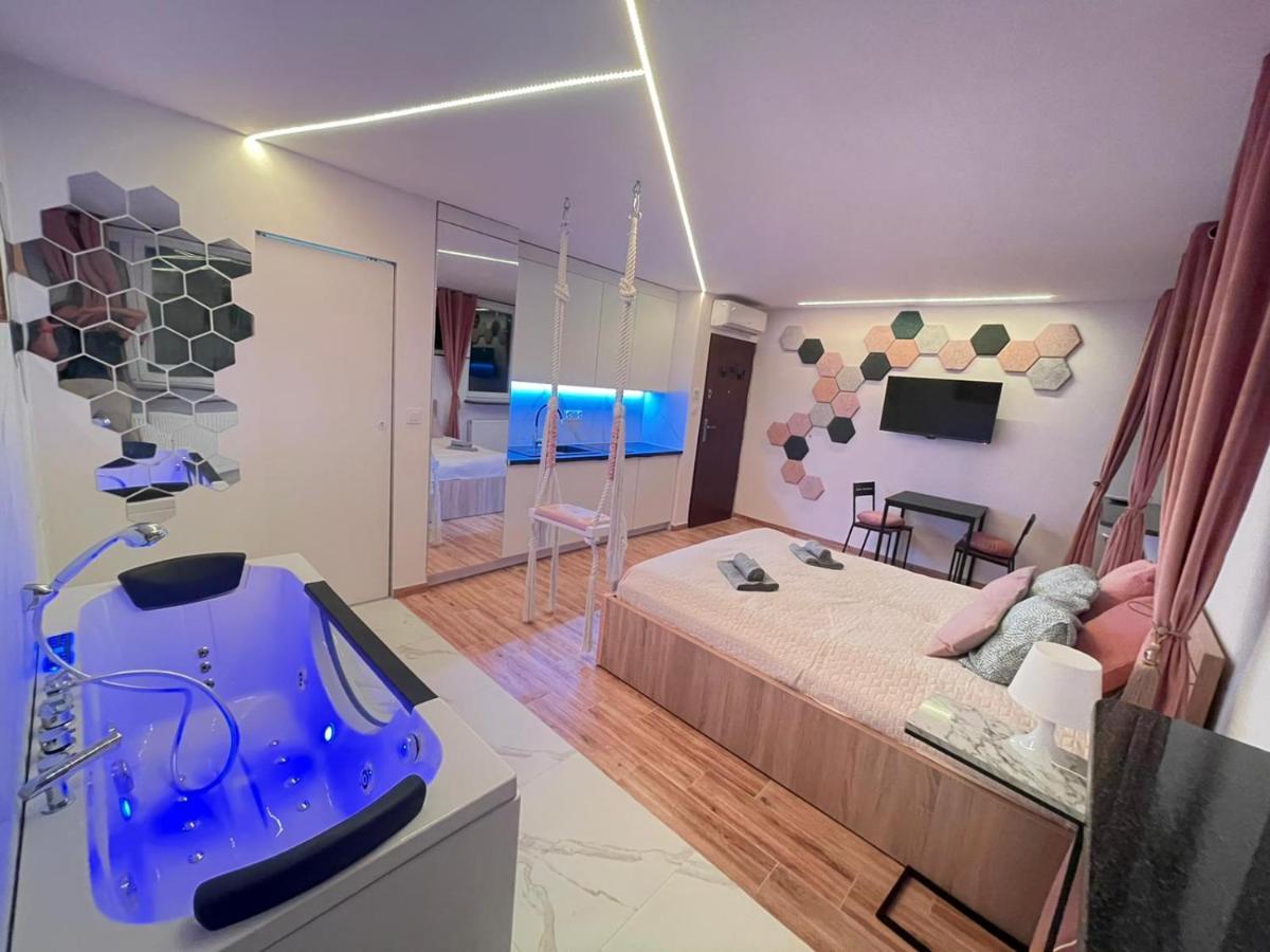 Yourapart Jacuzzi Przy Zamku Krolewskim ワルシャワ エクステリア 写真