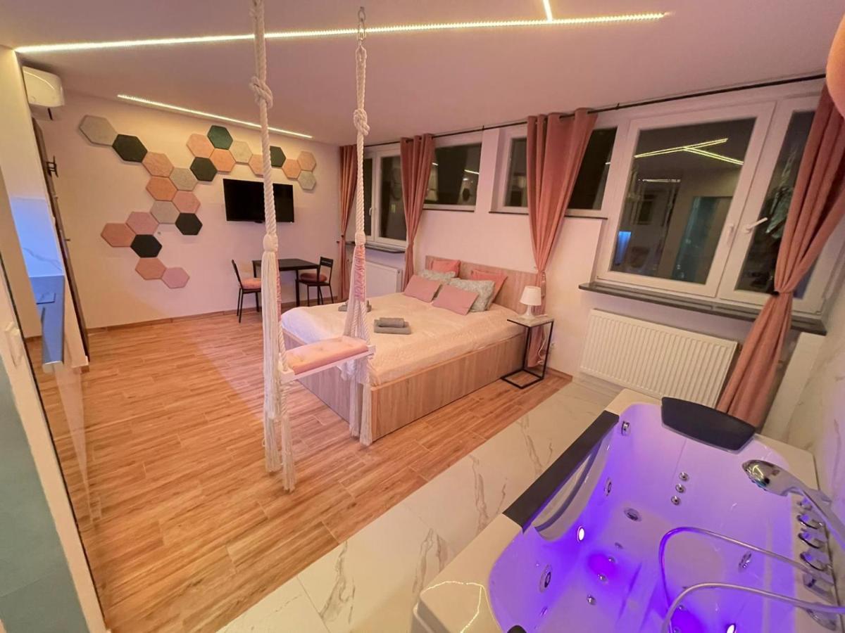 Yourapart Jacuzzi Przy Zamku Krolewskim ワルシャワ エクステリア 写真